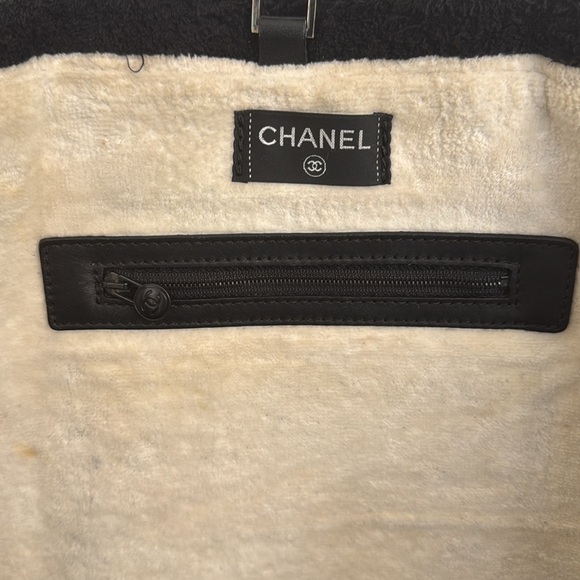 CHANEL Terry Cloth Top Handle BeachTote Bag. Circa 1990’s - Picture 4 of 11
